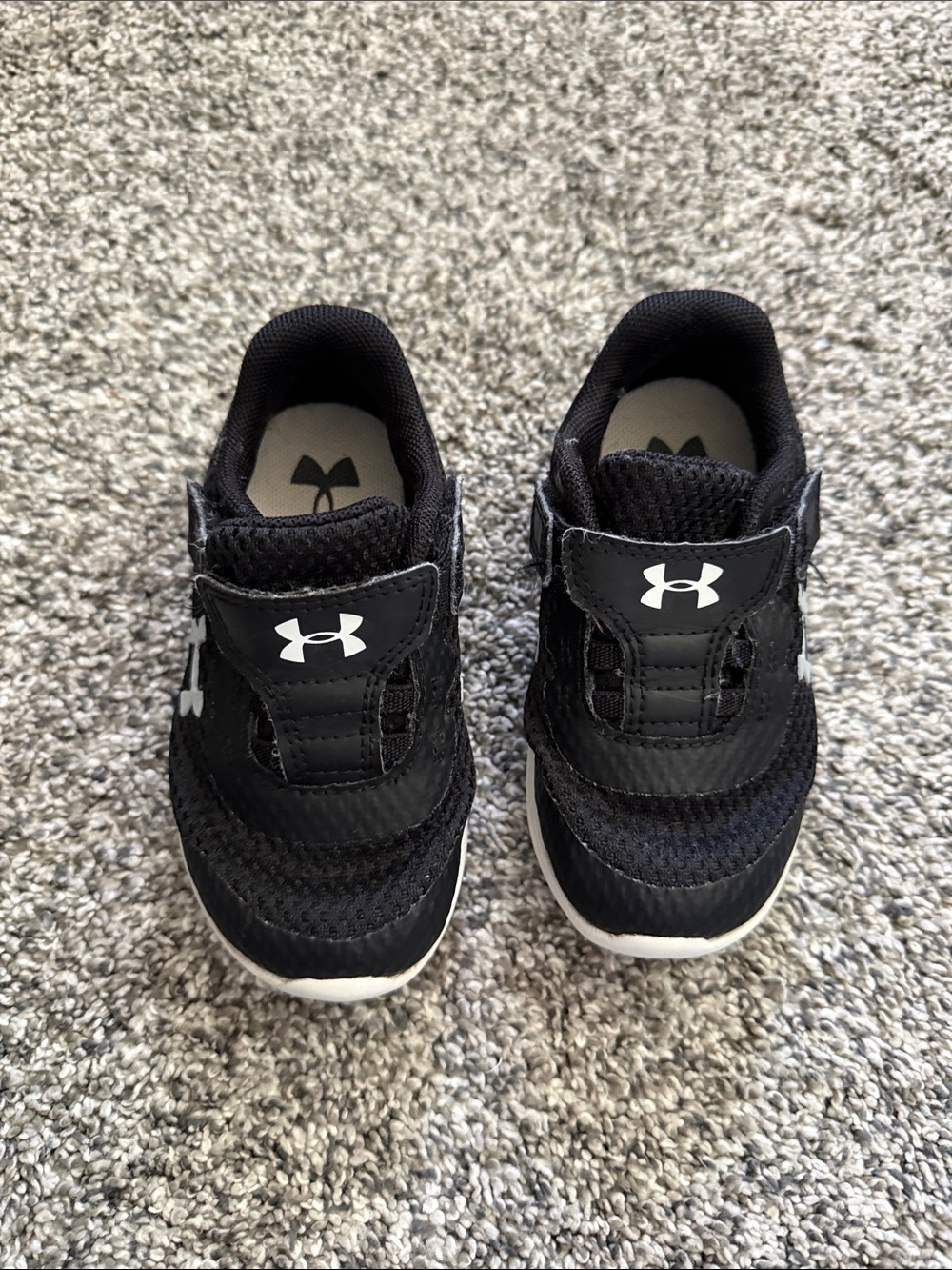 Under Armour Boys Toddler Tennis Shoes Velcro Size 7K Black White
